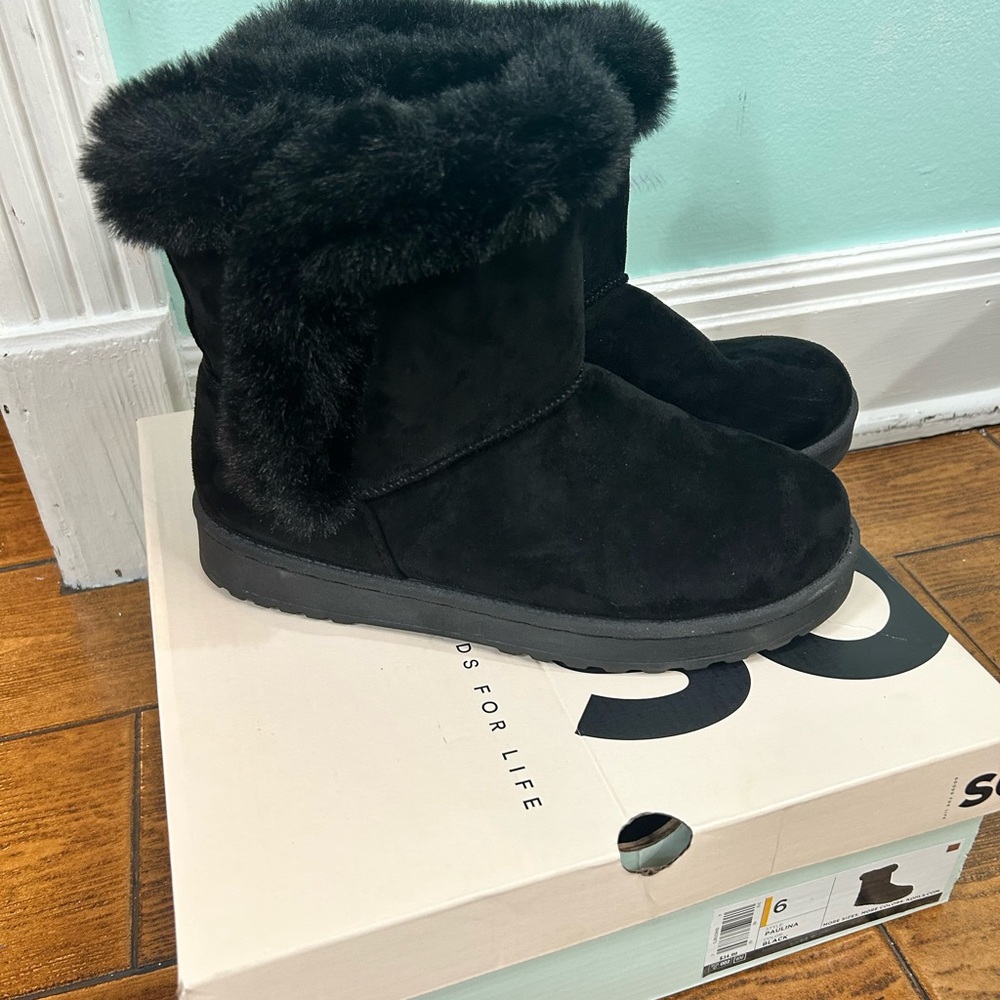 •SO•Black•Faux Fur•Winter Boots•Excellent condition•